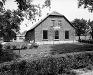 856904 Gezicht op het pand Amsterdamsestraatweg 1107 te Utrecht (boerderij Margaretha's Hoeve bij de ingang van het ...